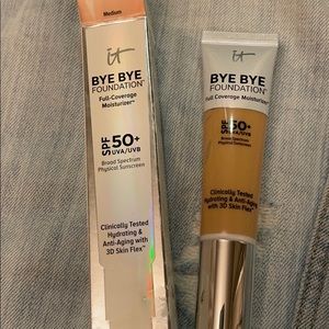 It cosmetics Bye Bye Foundation in Medium